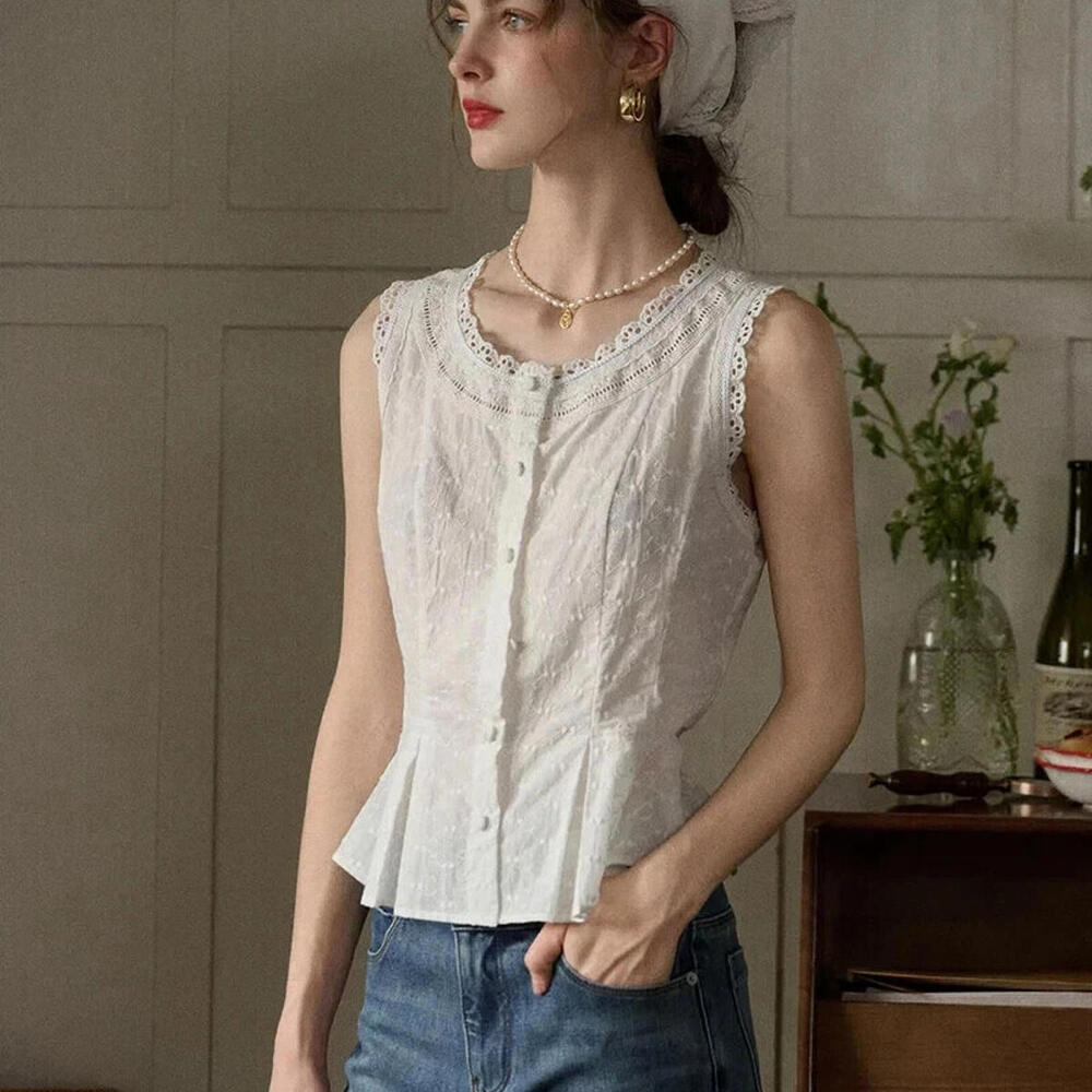 Simple White Lace Trim Sleeveless Top